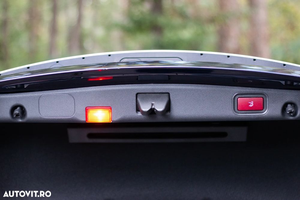 Mercedes-Benz E 220 d T-Modell 4MATIC Aut. - 23