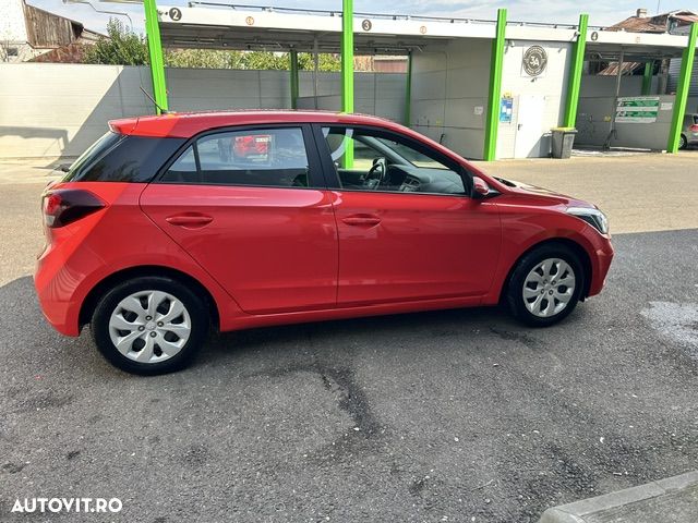 Hyundai i20 1.2 L 84CP 5DR Comfort - 3