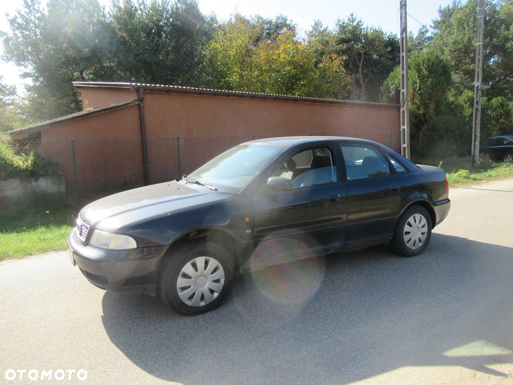 Audi A4 Limousine