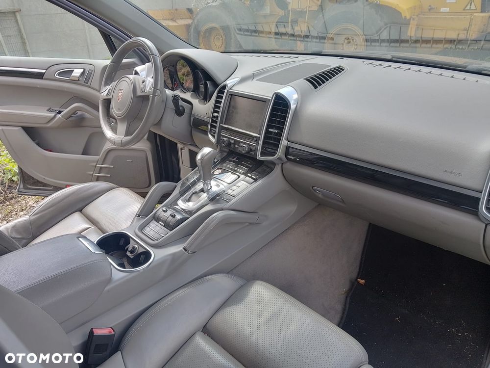 Porsche Cayenne Tiptronic S - 6