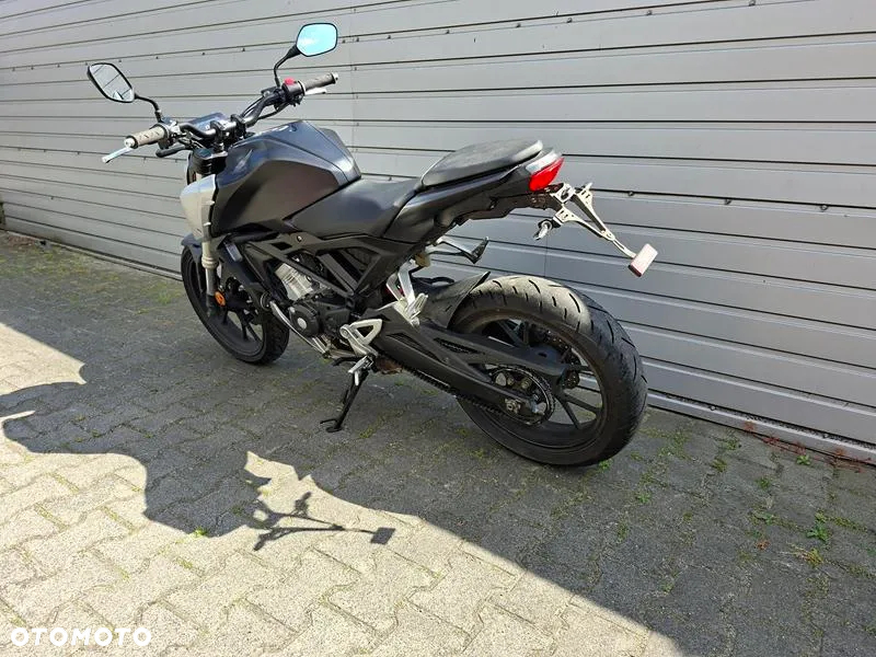 Honda CB - 4