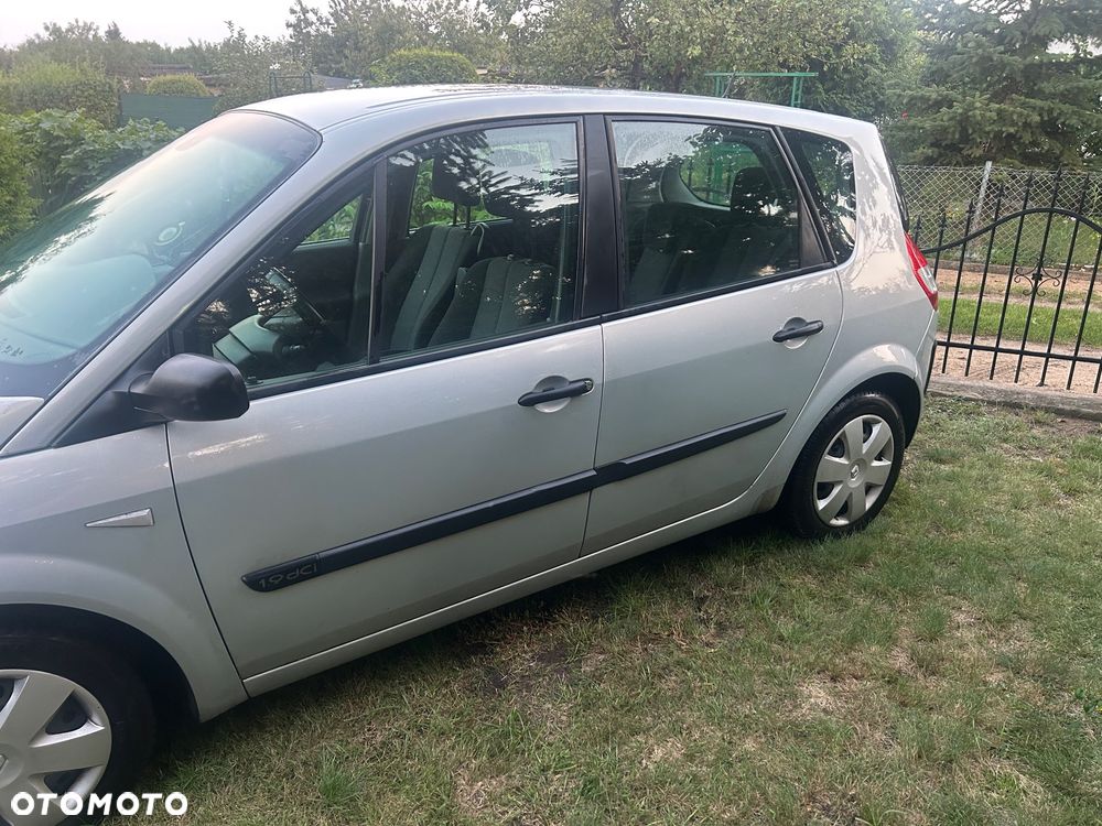 Renault Scenic 1.9 dCi Exception - 8