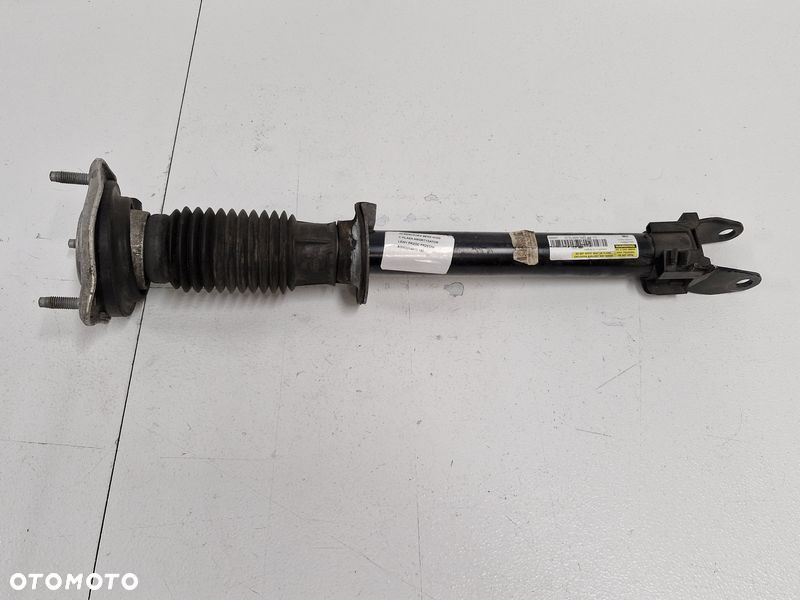 MERCEDES BENZ W205 C KLASA AMORTYZATOR LEWY PRZÓD PRZEDNI A2053204413 - 1