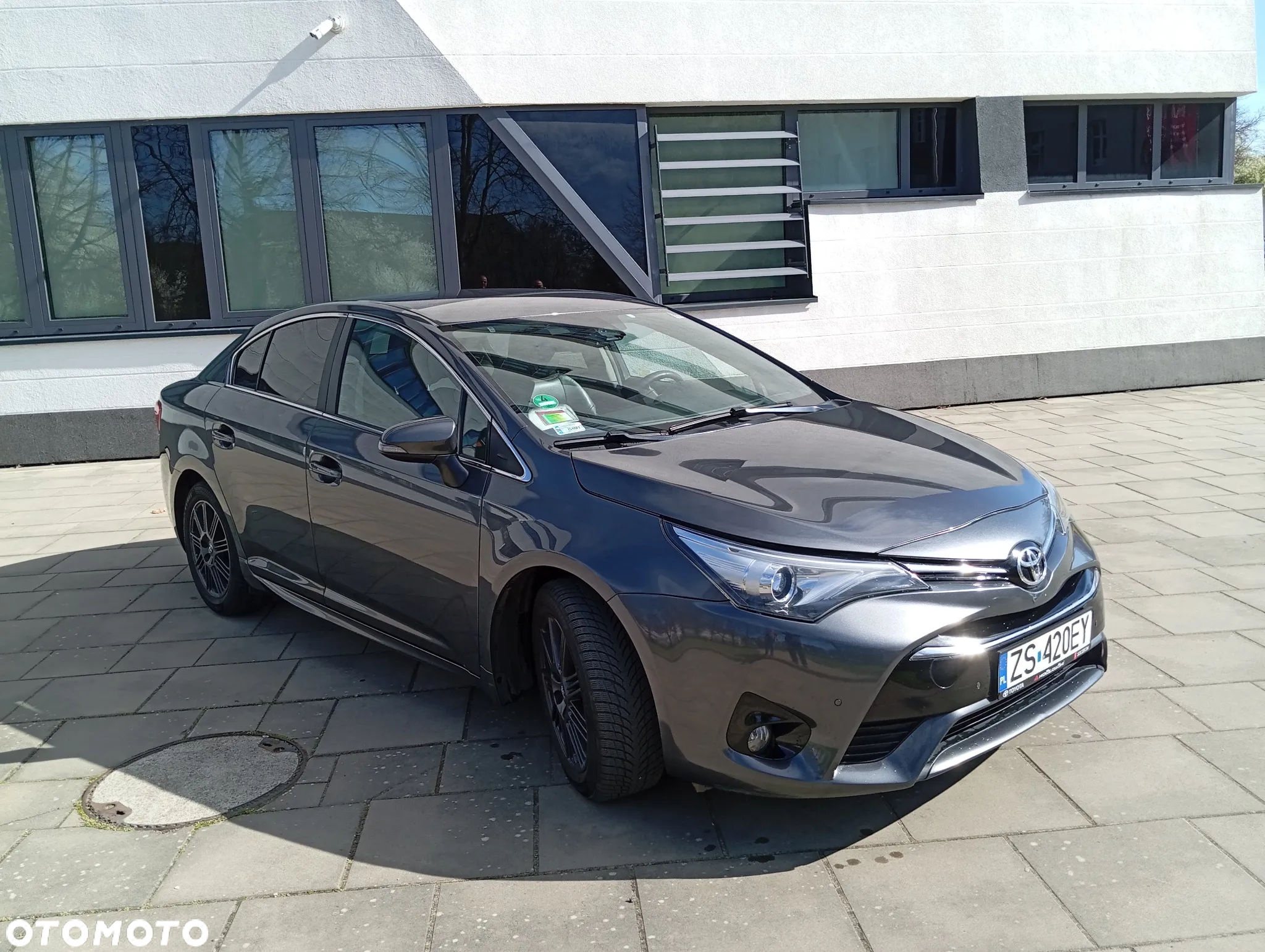 Toyota Avensis 2.0 Premium MS - 3