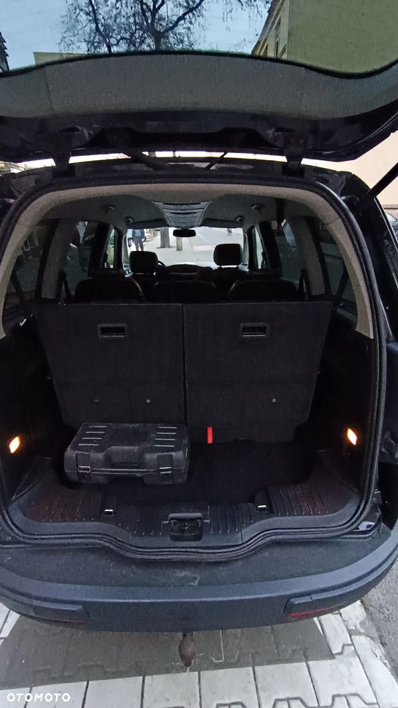 Ford Galaxy 2.0 TDCi Titanium - 14