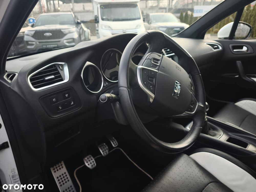 Citroën DS4 THP 200 SportChic - 14