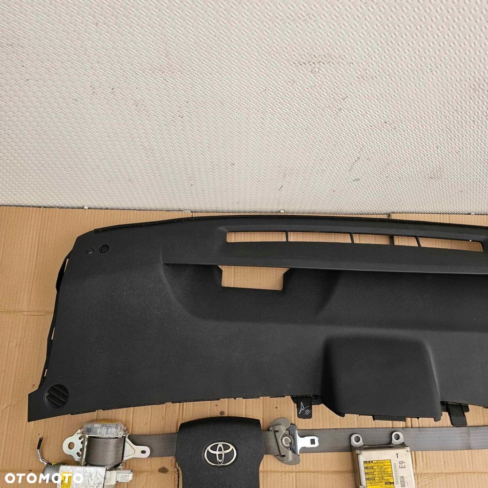 toyota prius ii 2 konsola deska kokpit pasy poduszka airbag oryginał - 8