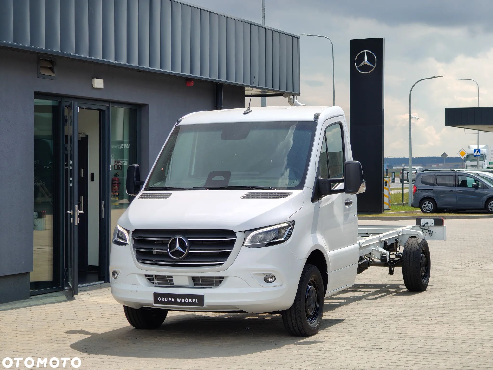 Mercedes-Benz Sprinter - 1