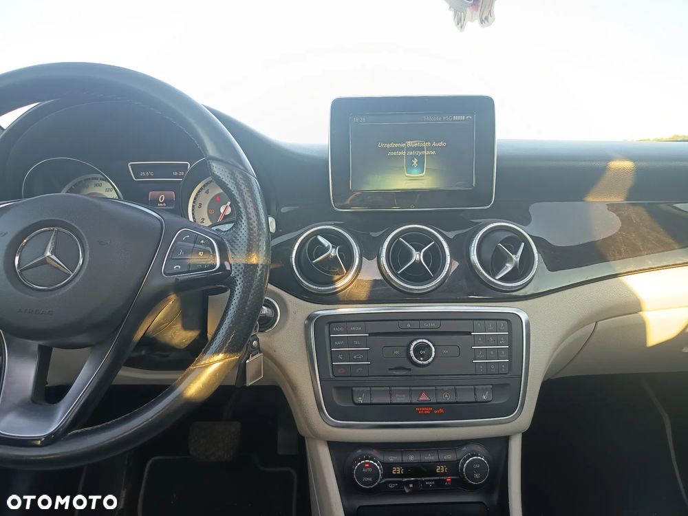 Mercedes-Benz CLA 250 7G-DCT AMG Line - 12
