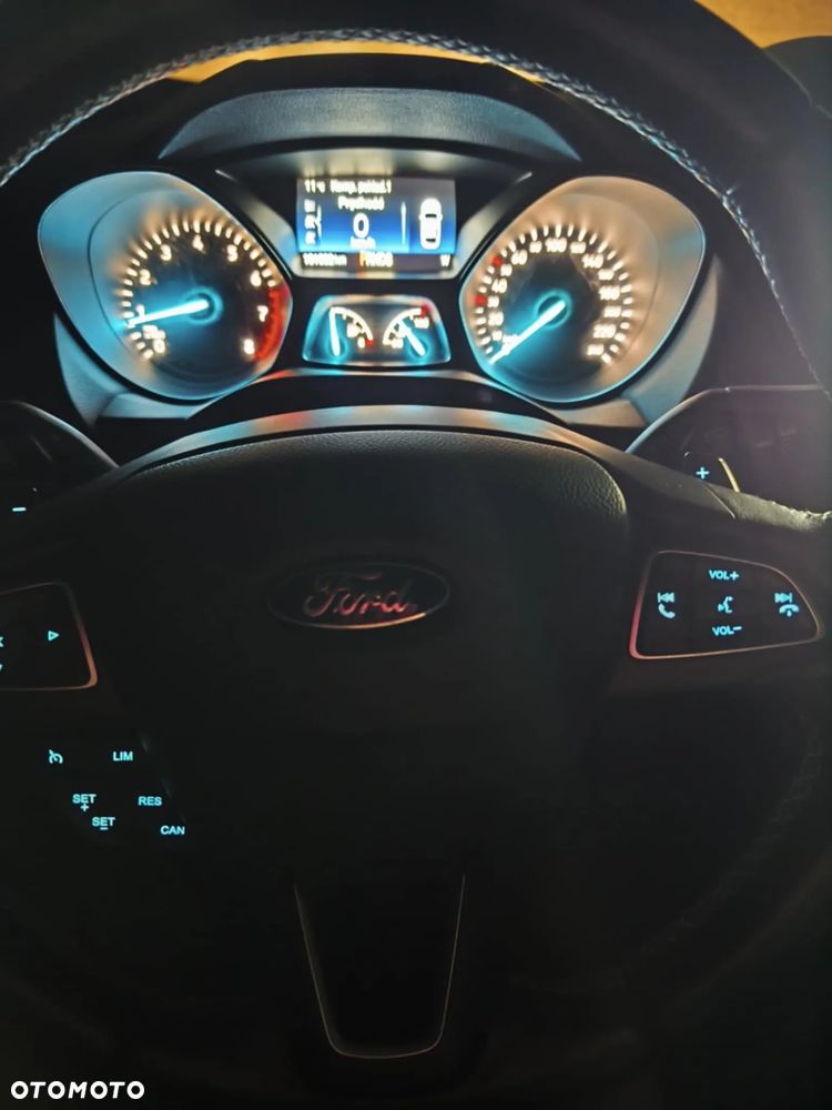 Ford Kuga - 16