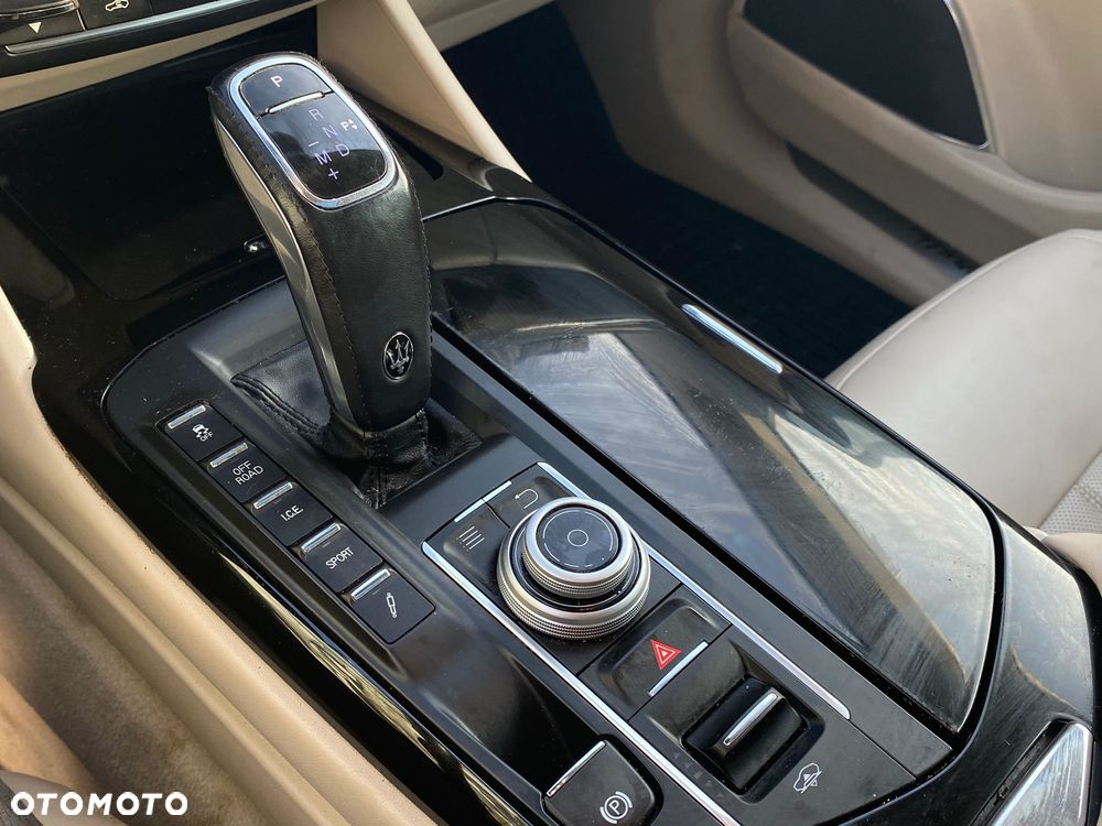 Maserati Levante - 22