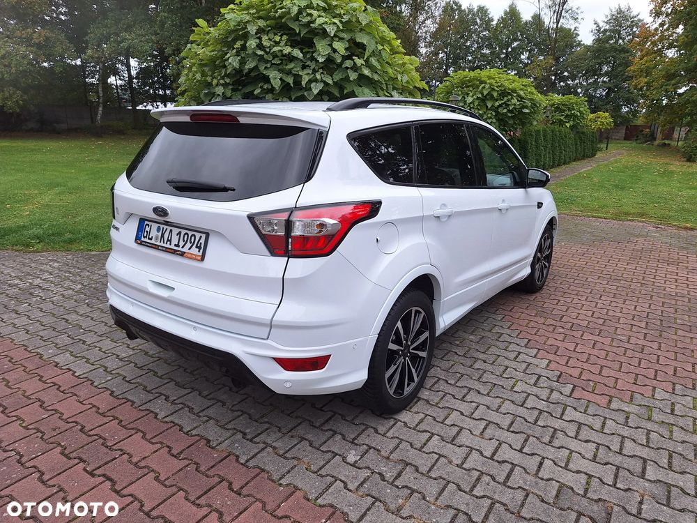 Ford Kuga 1.5 EcoBoost 2x4 ST-Line - 3