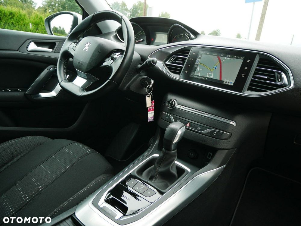 Peugeot 308 BlueHDi FAP 150 Stop&Start Automatik Allure - 22