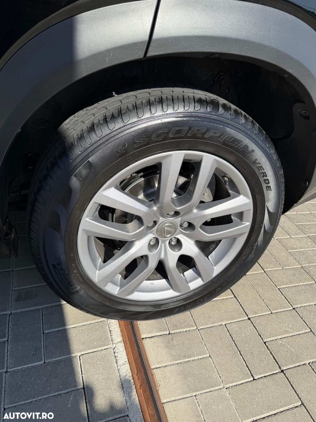 Lexus Seria NX - 9