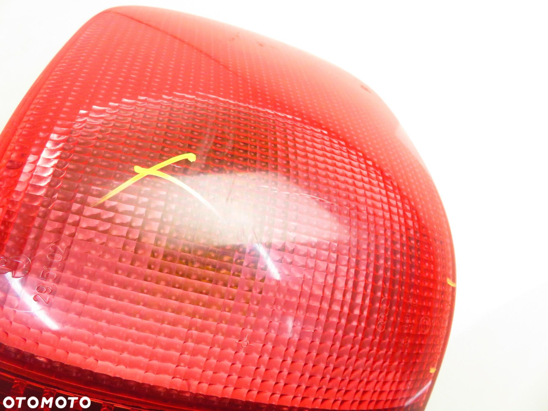LAMPA PRAWA TYLNA AUDI 80 B4 8A0945096D - 9