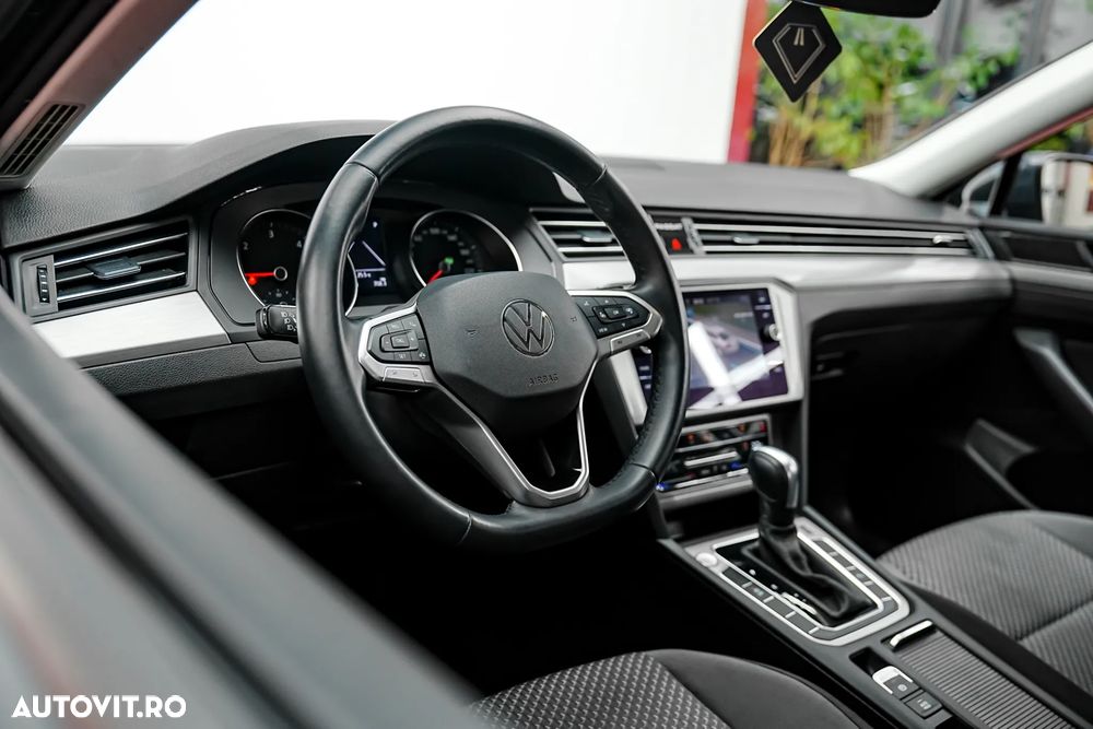 Volkswagen Passat 2.0 TDI DSG Trendline - 14
