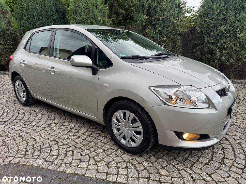 Toyota Auris 1.6 VVT-i Executive - 10