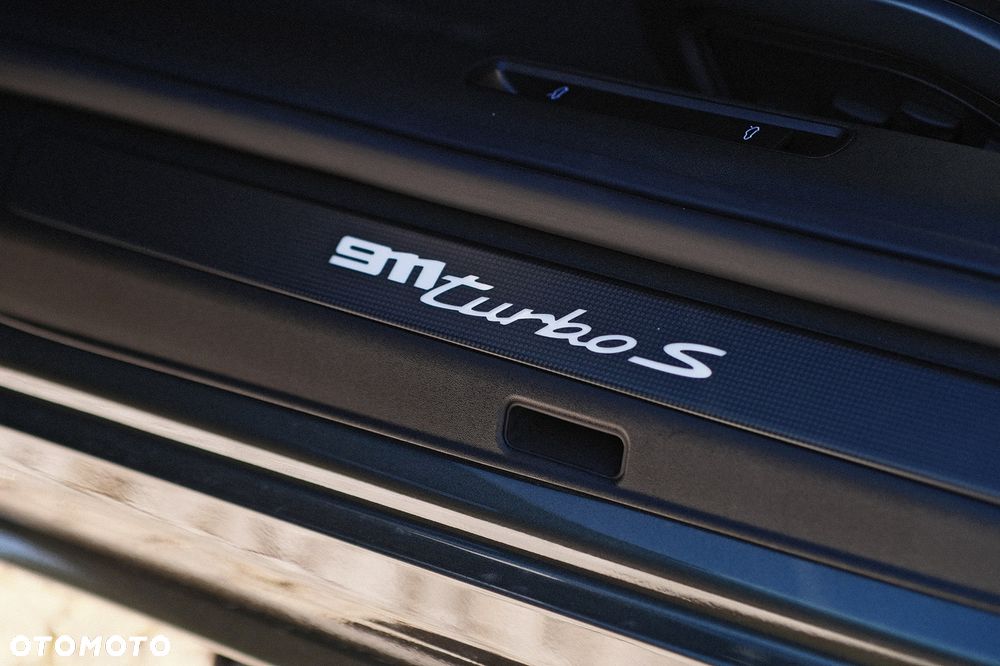 Porsche 911 Turbo S - 11