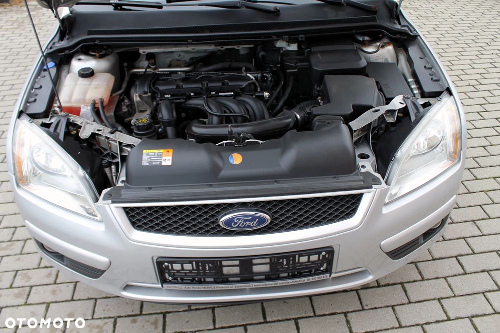 Ford Focus 1.6 16V Style - 17
