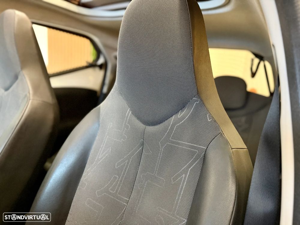 Toyota Aygo x-wave - 31