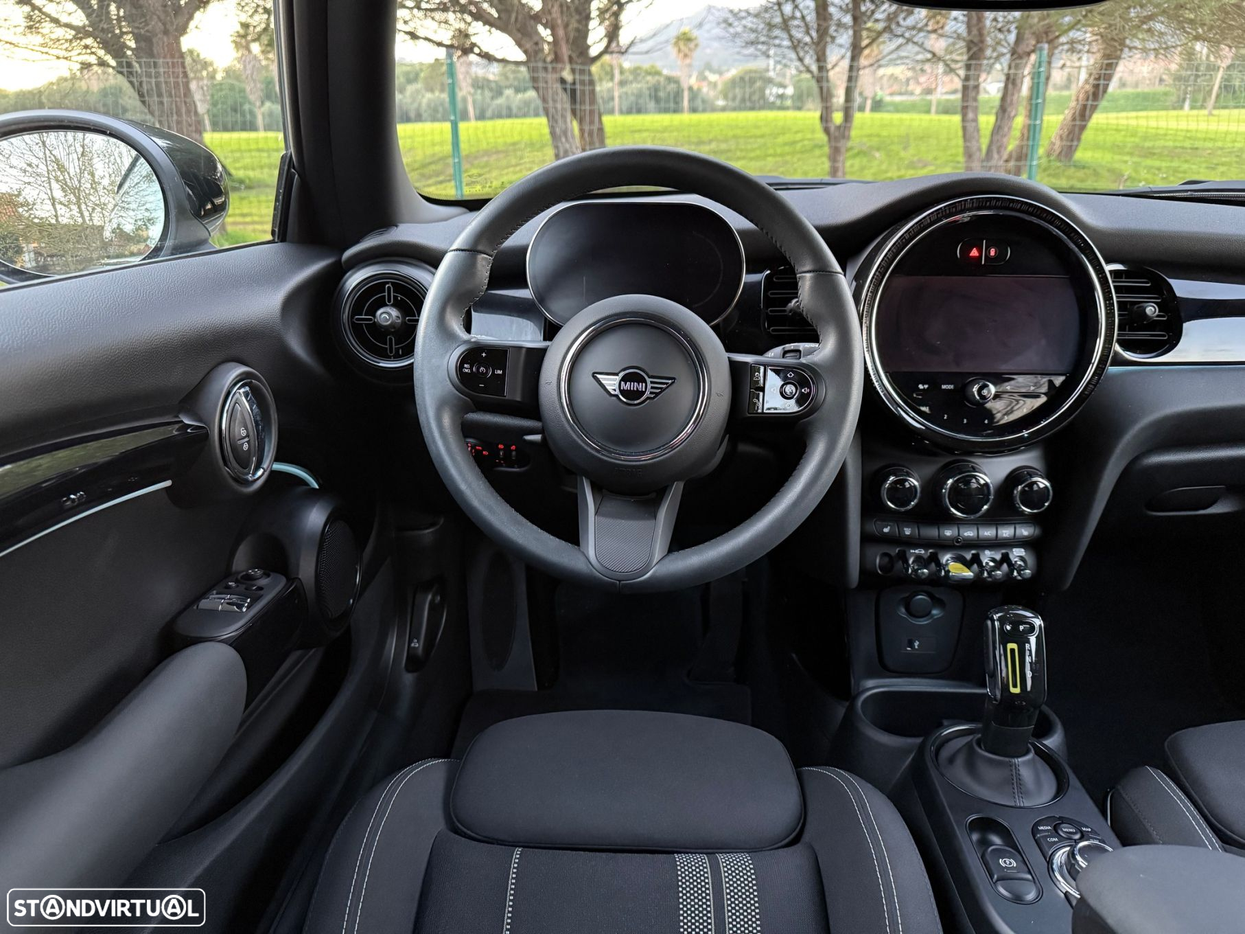 MINI 3 Portas Cooper SE Premium Essential - 38