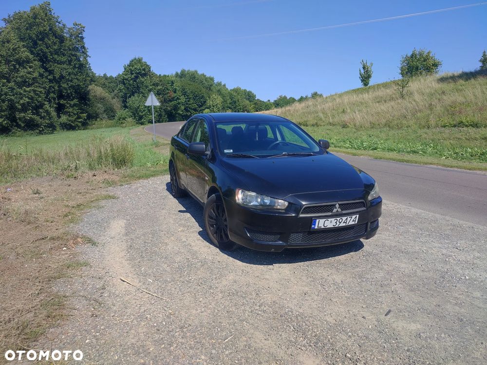 Mitsubishi Lancer 1.5 Inform - 1