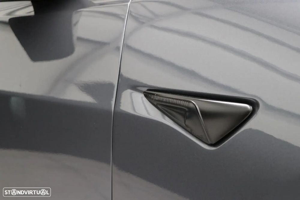 Tesla Model 3 Long Range AWD Dual Motor Performance — fotografia 5