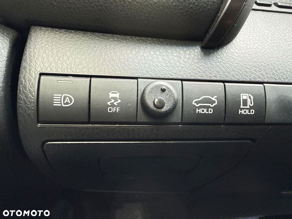 Toyota Camry 2.5 Hybrid Comfort CVT - 20