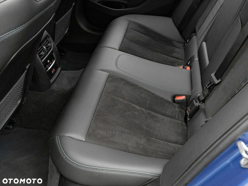 BMW Seria 3 318i M Sport - 24