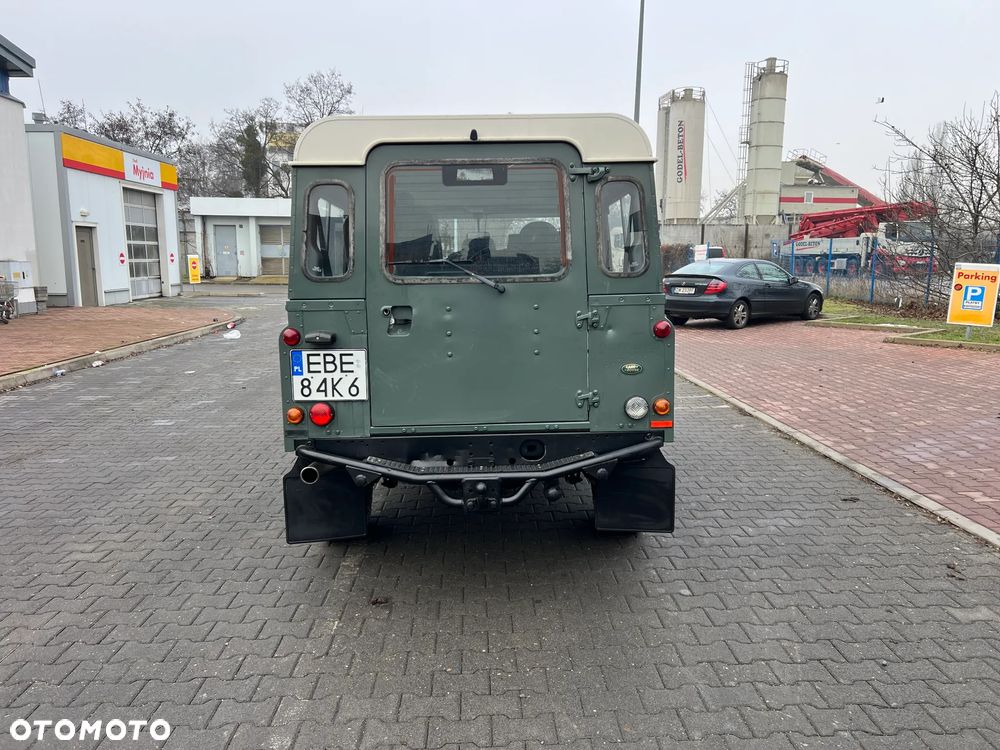 Land Rover Defender - 7
