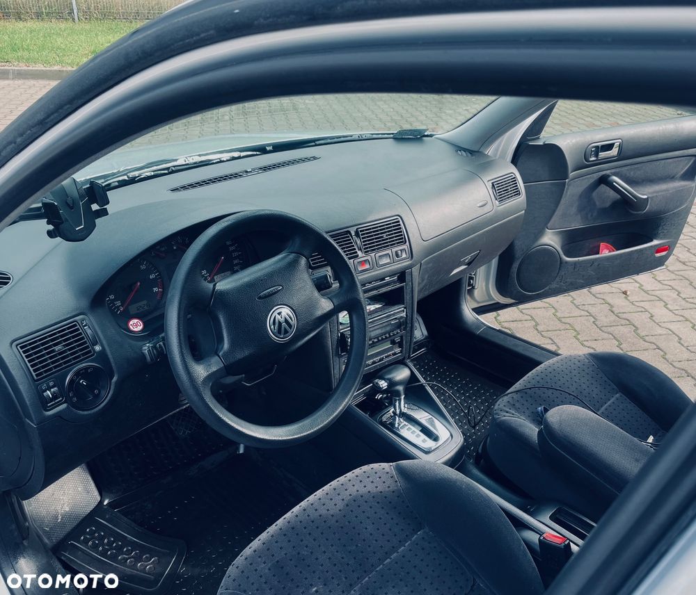Volkswagen Golf IV 1.6 Comfortline - 8