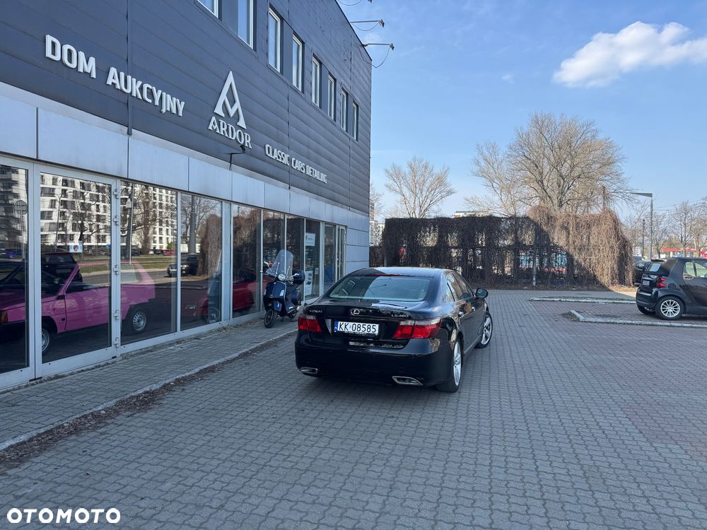 Lexus LS 460 Dynamic Line + Impression Line - 7