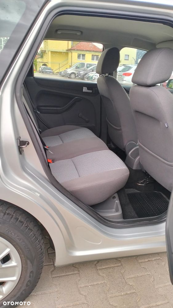 Ford Focus 1.6 Trend - 15