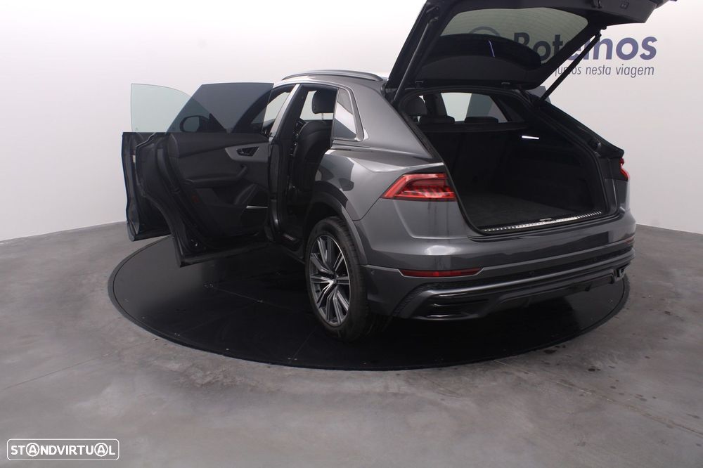 Audi Q8 50 TDI quattro Tiptronic - 13