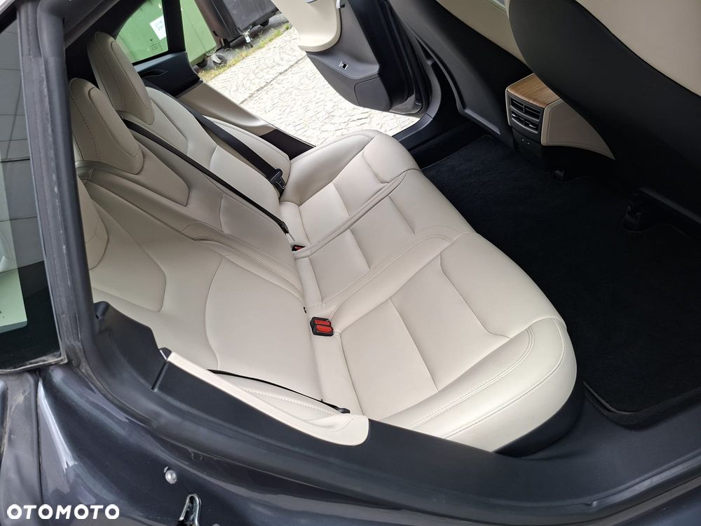 Tesla Model S Maximale Reichweite - 36
