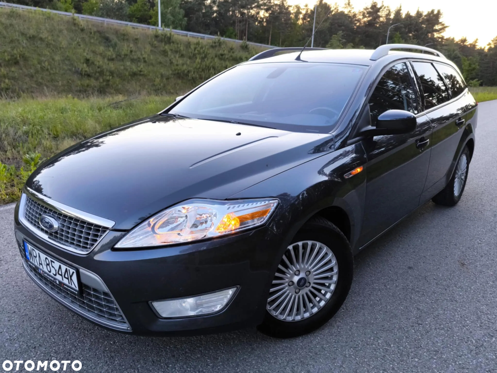 Ford Mondeo 2.0 FF Ghia - 13