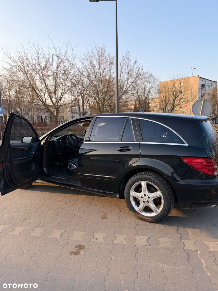 Mercedes-Benz Klasa R 500 4-Matic - 14