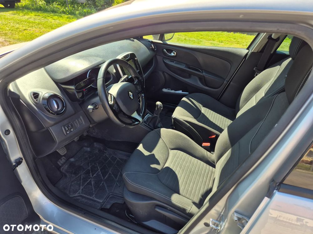 Renault Clio 1.2 16V 75 Dynamique - 9