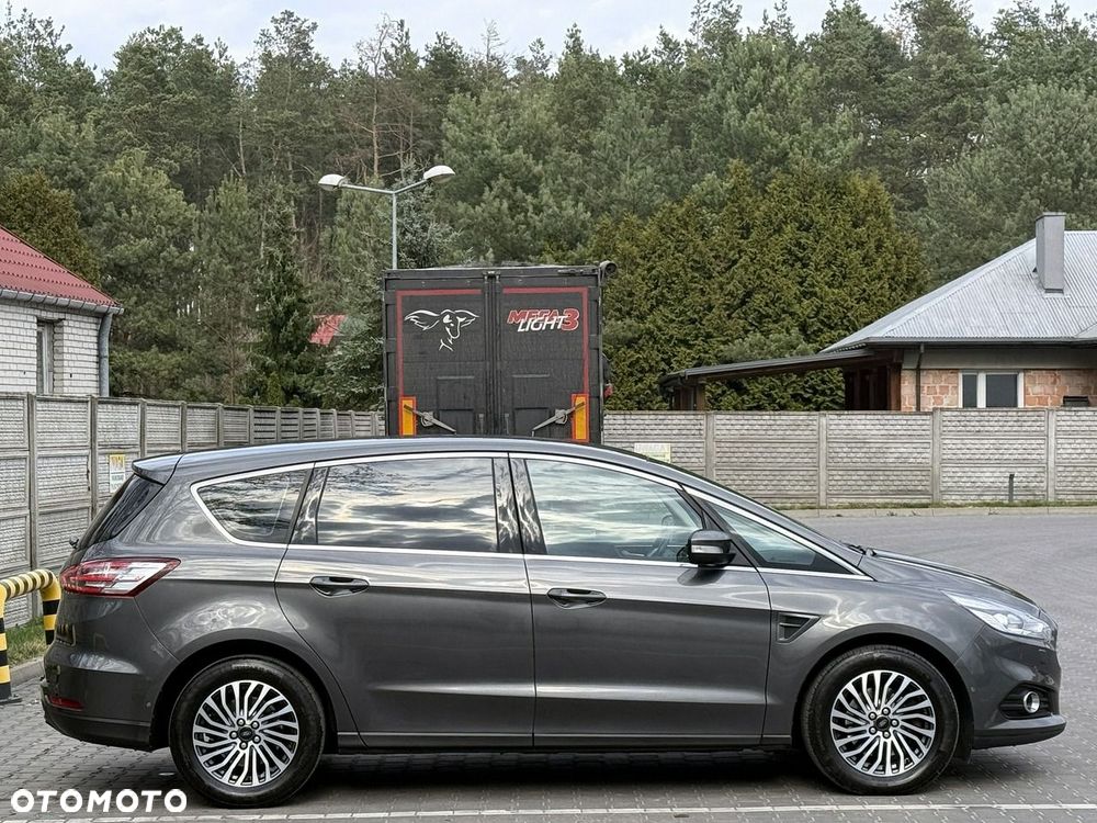 Ford S-Max 2.0 EcoBlue Titanium - 32