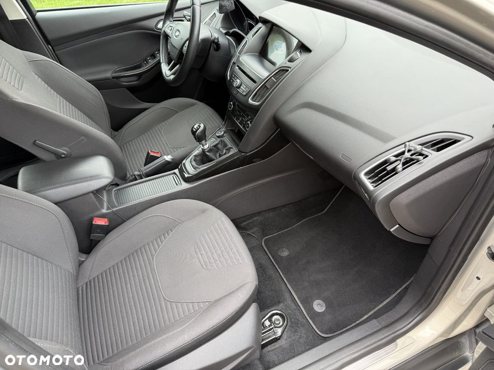 Ford Focus 1.5 EcoBoost Titanium ASS - 9