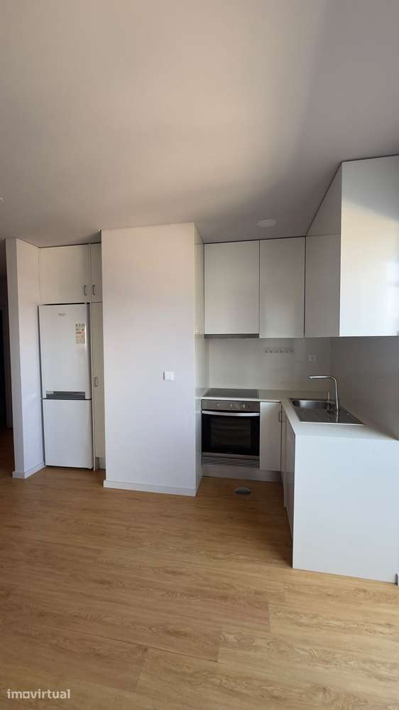 Apartamento T3 Luminoso - Avenida Vasco da Gama – Póvoa de Varzim - Grande imagem: 4/22