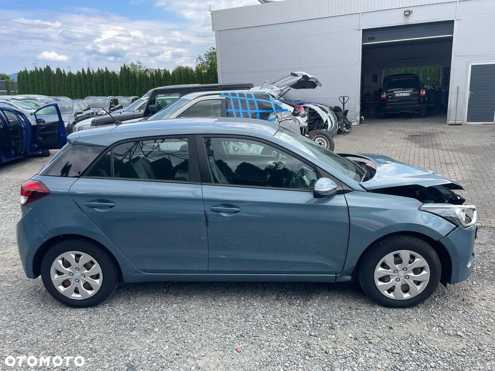 Hyundai i20 1.2 Trend - 4