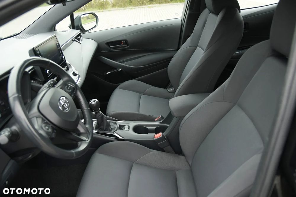Toyota Corolla - 23