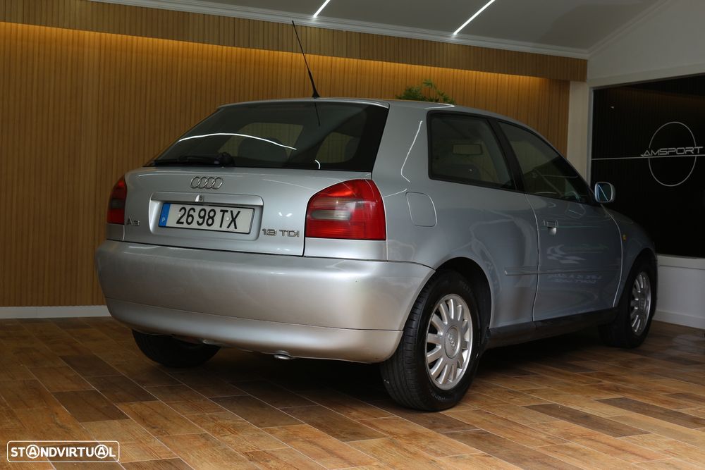 Audi A3 1.9 TDI Attraction - 32