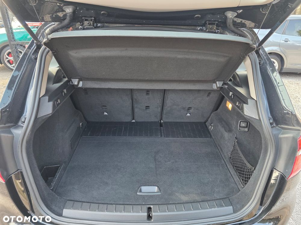 BMW Seria 2 218i - 23