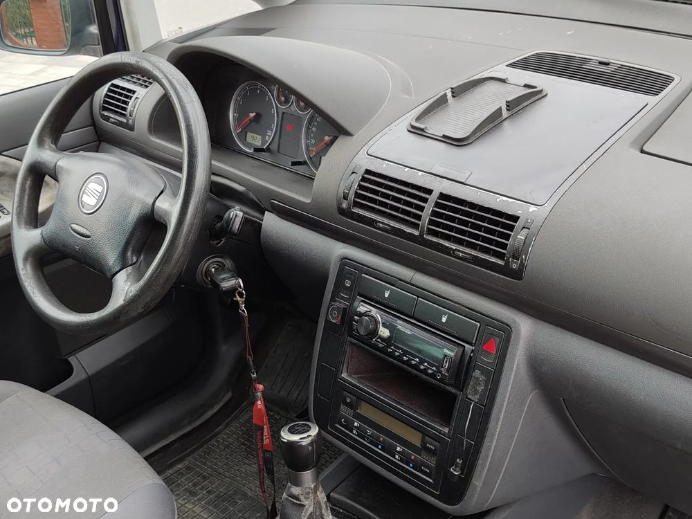 Seat Alhambra 2.0i Comfort - 7