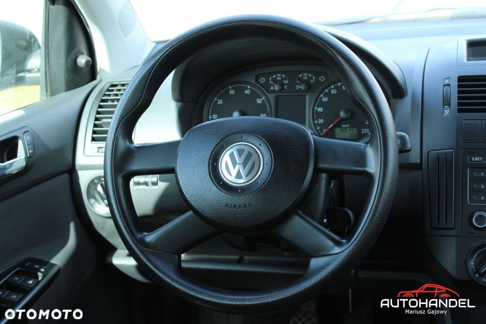 Volkswagen Polo - 9