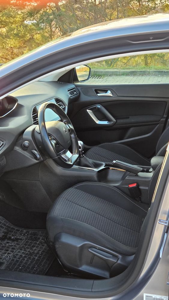 Peugeot 308 1.2 PureTech Active S&S - 9