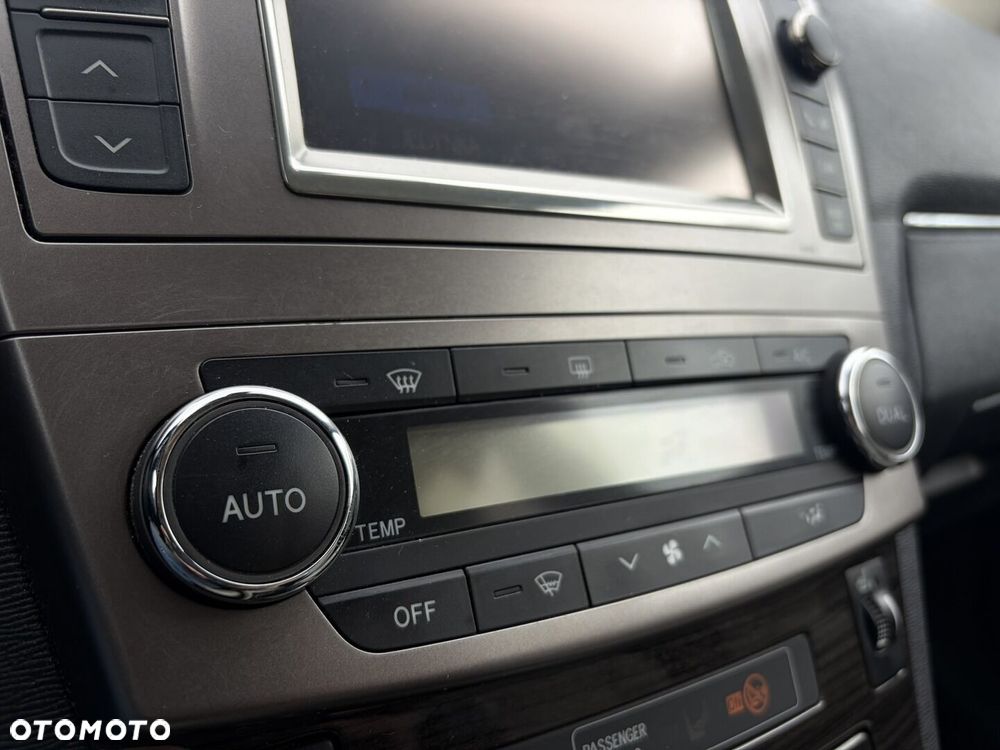 Toyota Avensis 2.0 D-4D Premium - 27