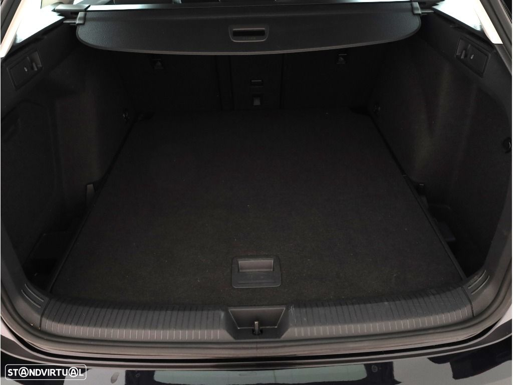VW Golf Variant 2.0 TDi Life - 21